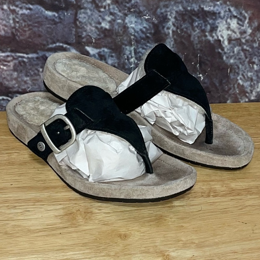 UGG #1761 Black Suede Leather Slip On Flip Flop Adjust Sandals Women's Size 7